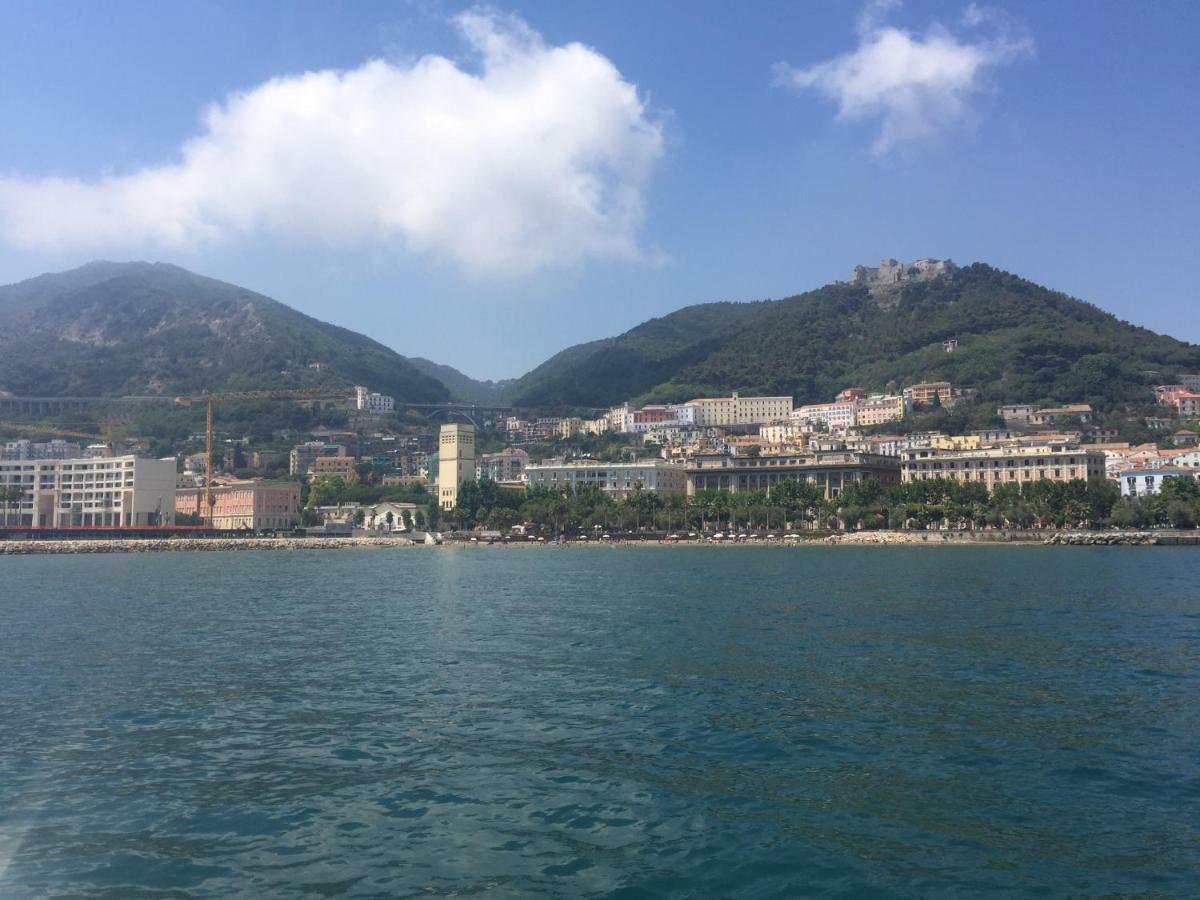 Salerno 55 Bed & Breakfast Bagian luar foto